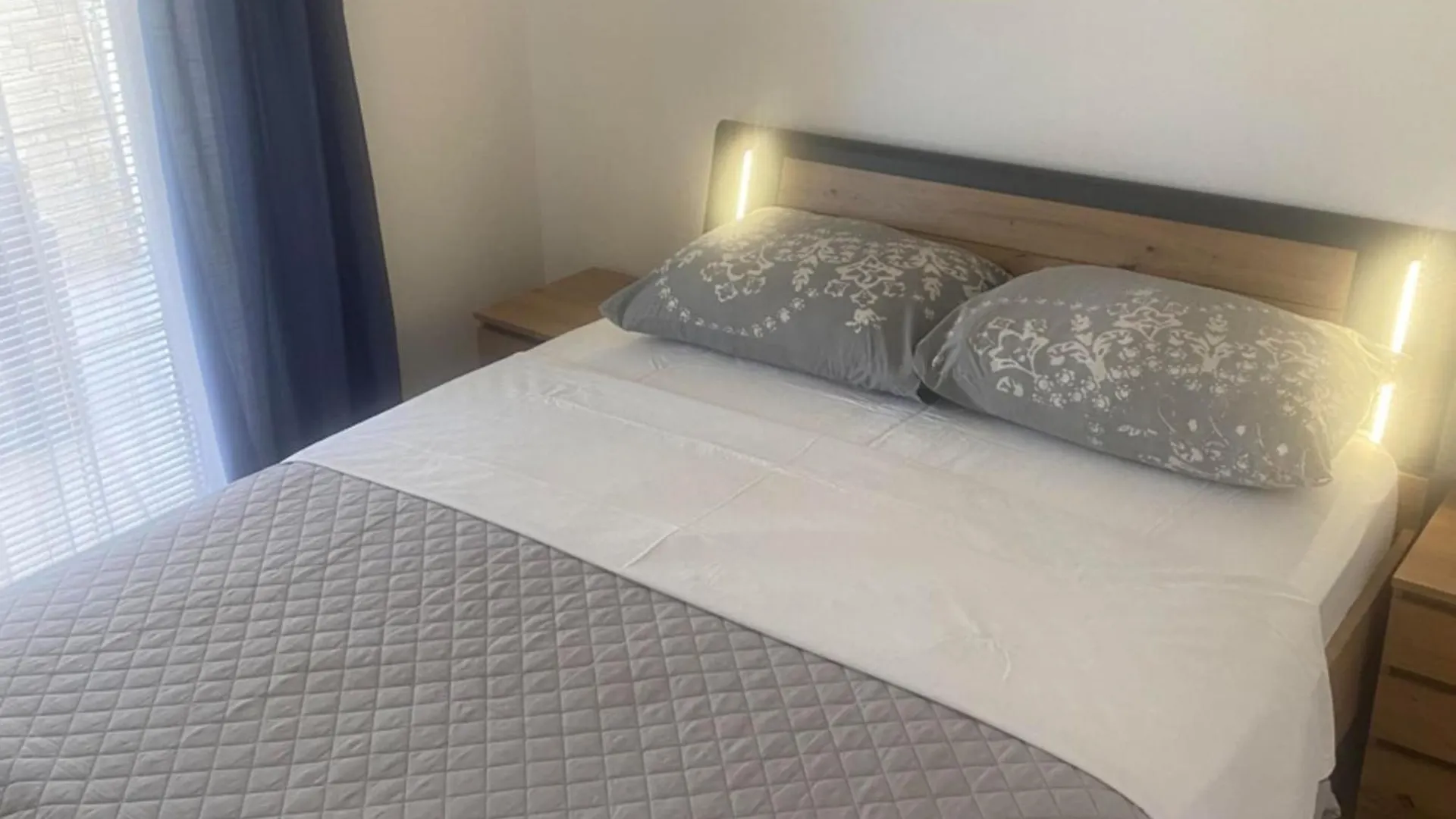 Apartments Danijela & Vlado - One Bedroom Apartment With Balcony And Garden View Lopar